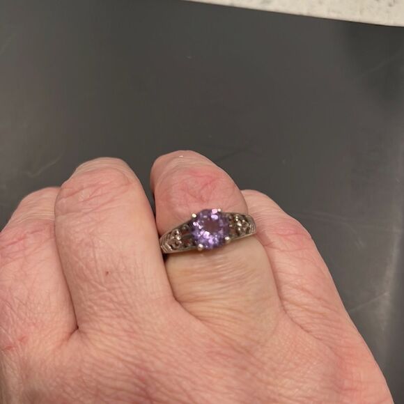 Vintage Sterling 9.25 Amethyst Ring Solitaire Marcasite Heart Band 1980-1990’s - Picture 1 of 7